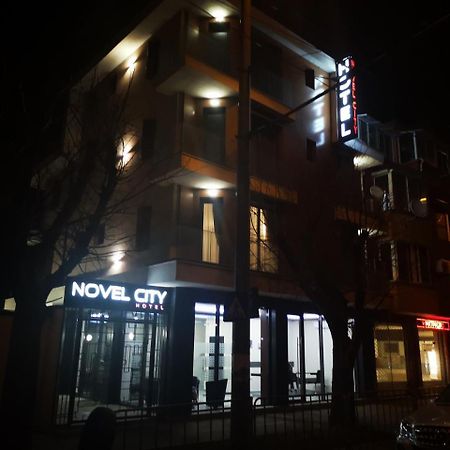 Hotel Novel City Burgas Stad Buitenkant foto
