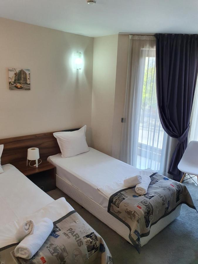 Hotel Novel City Burgas Stad Buitenkant foto