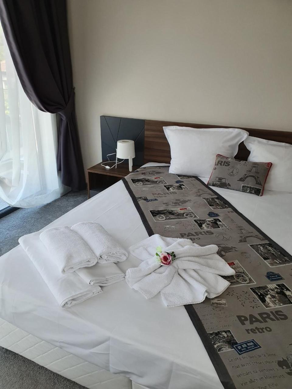 Hotel Novel City Burgas Stad Kamer foto