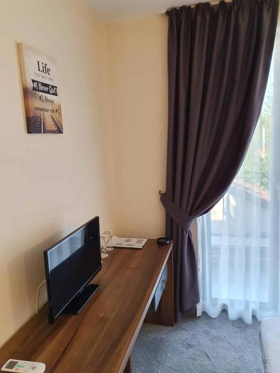 Hotel Novel City Burgas Stad Kamer foto