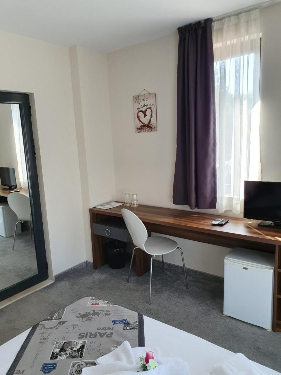 Hotel Novel City Burgas Stad Kamer foto