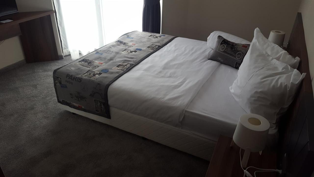 Hotel Novel City Burgas Stad Buitenkant foto