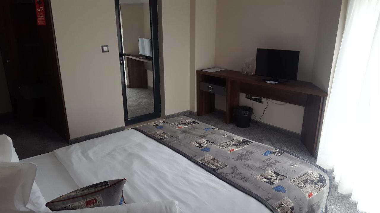 Hotel Novel City Burgas Stad Buitenkant foto