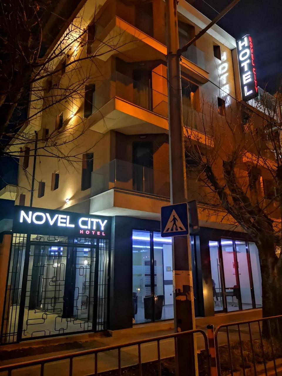 Hotel Novel City Burgas Stad Buitenkant foto