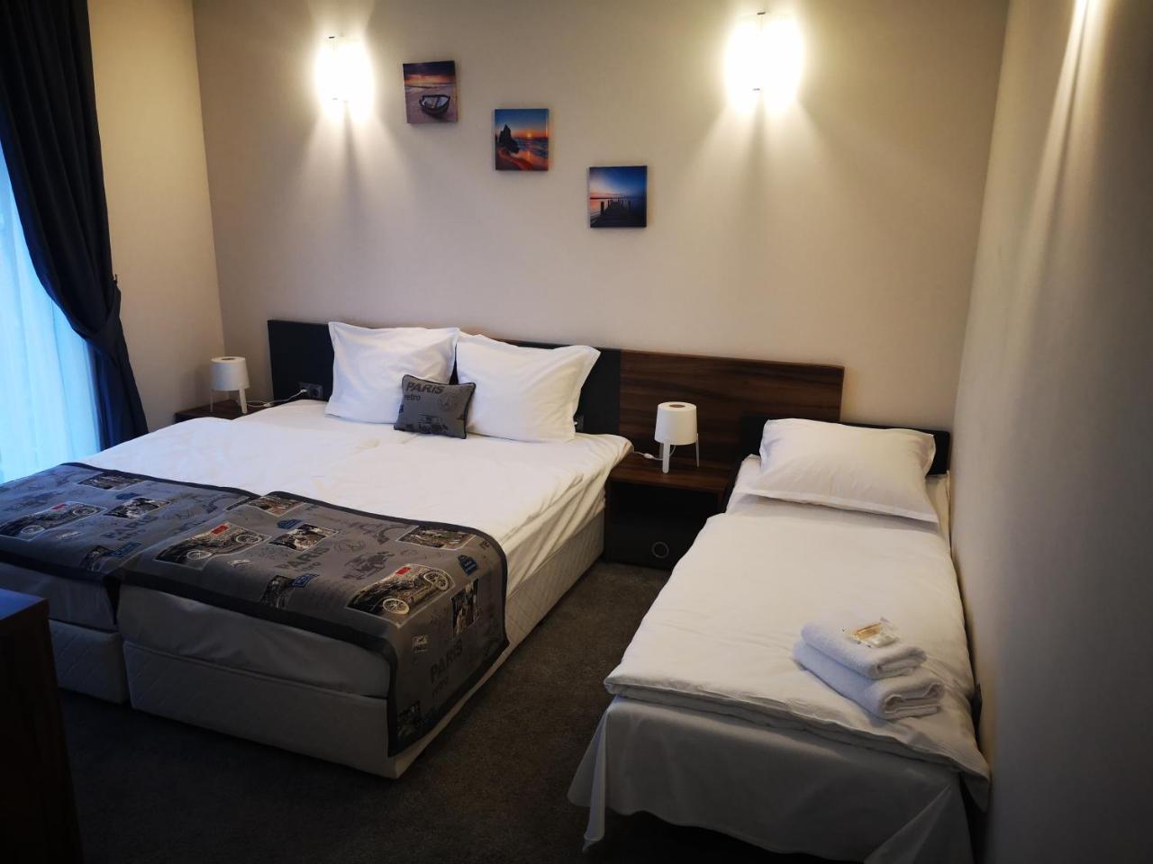 Hotel Novel City Burgas Stad Buitenkant foto