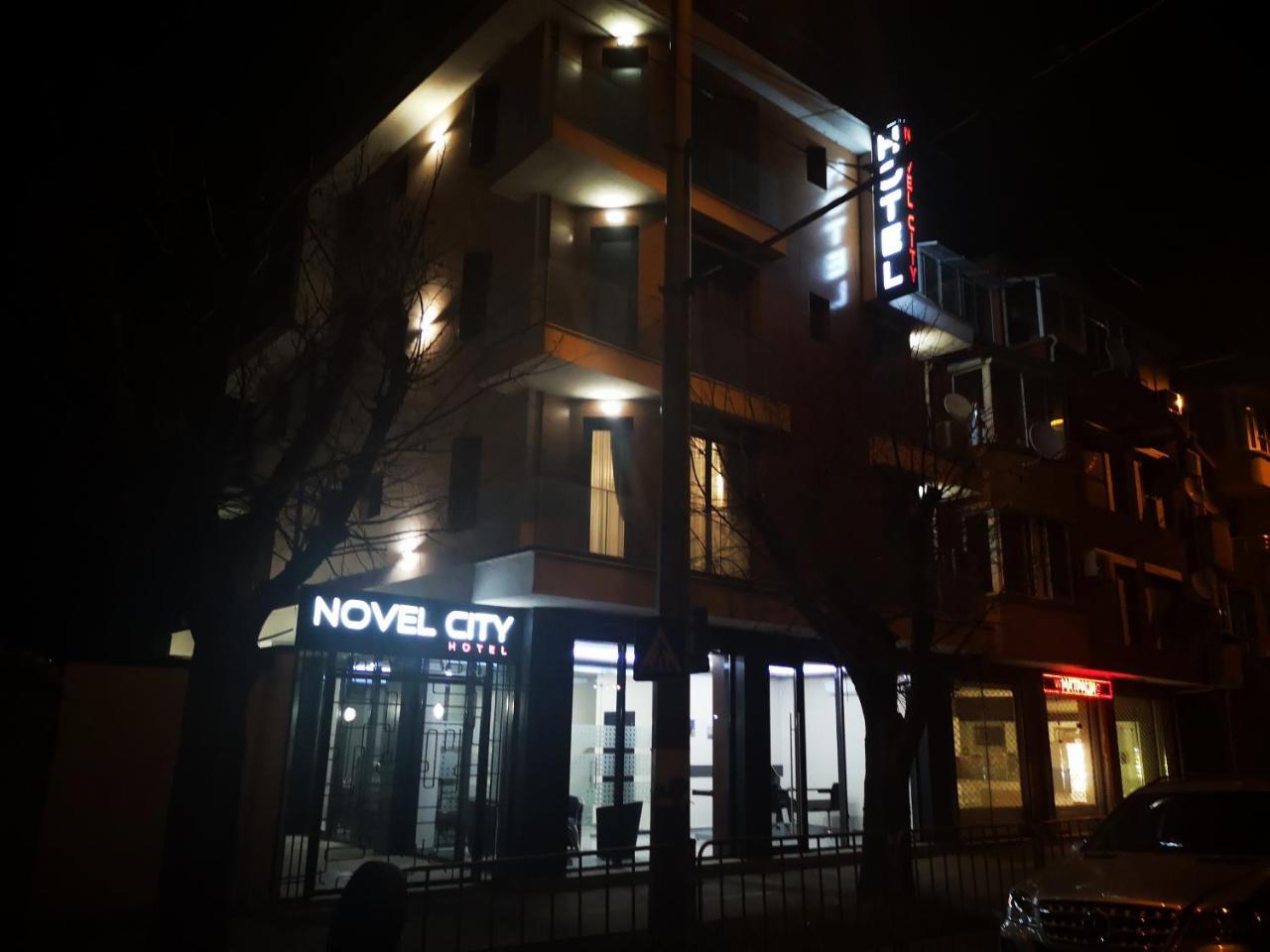 Hotel Novel City Burgas Stad Buitenkant foto