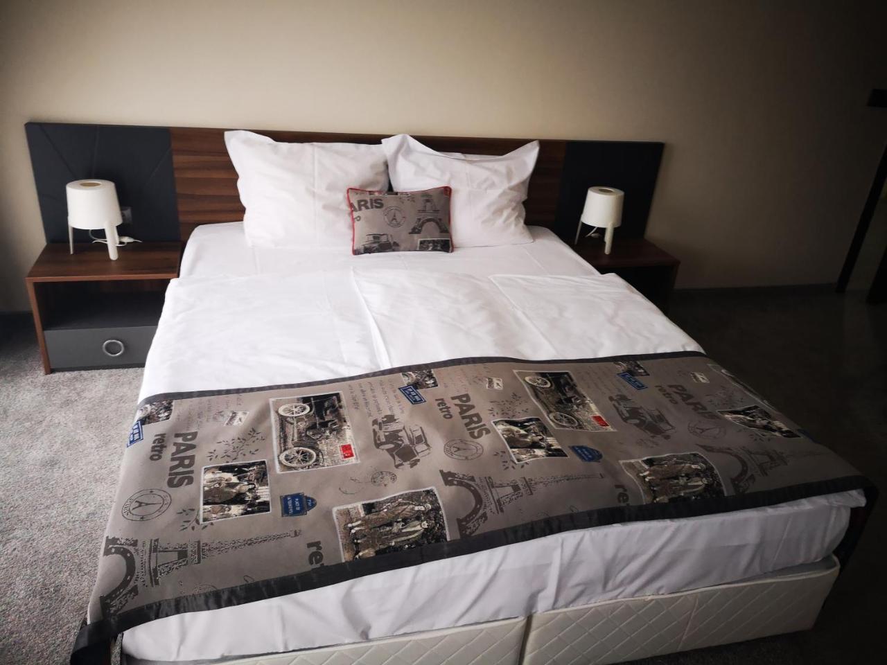 Hotel Novel City Burgas Stad Buitenkant foto