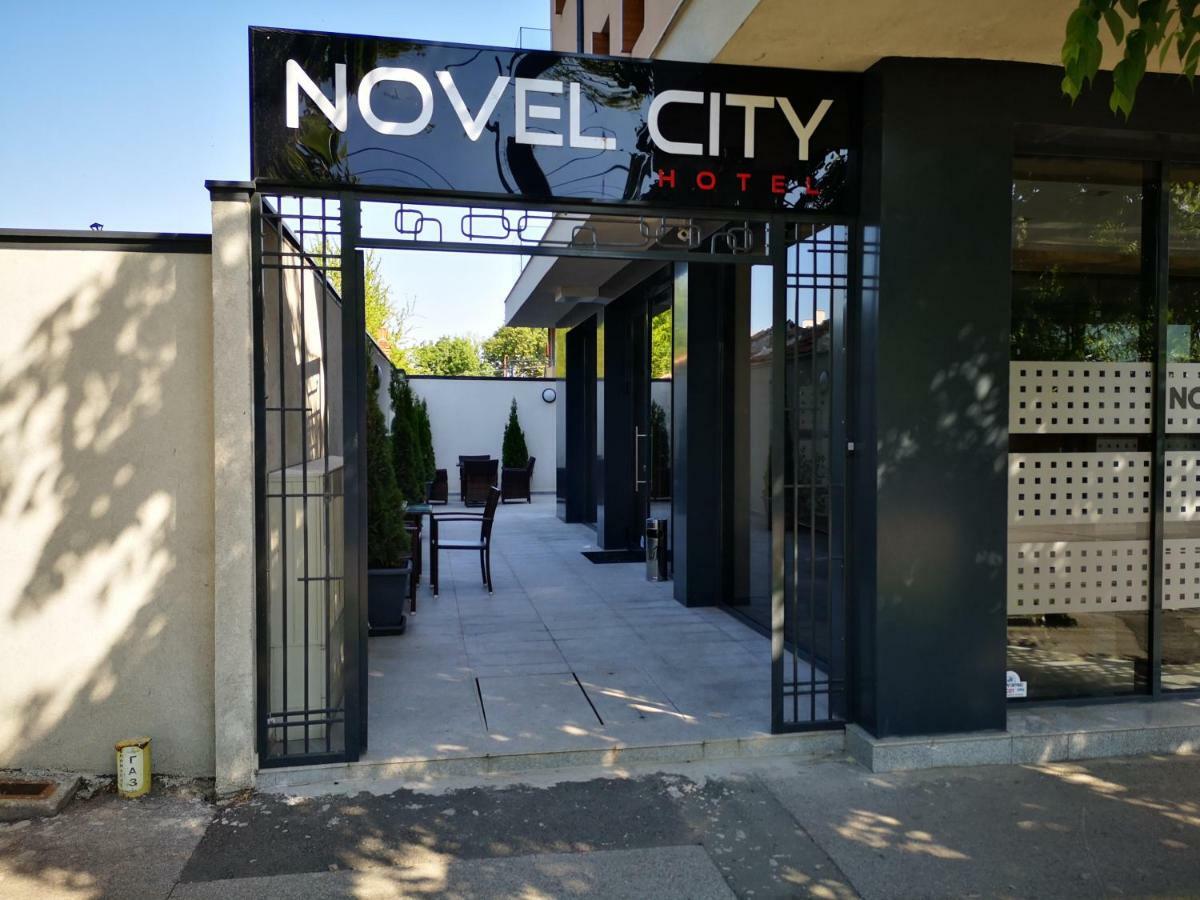 Hotel Novel City Burgas Stad Buitenkant foto