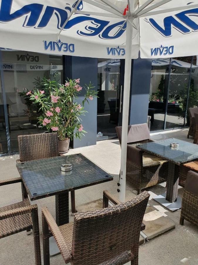 Hotel Novel City Burgas Stad Buitenkant foto